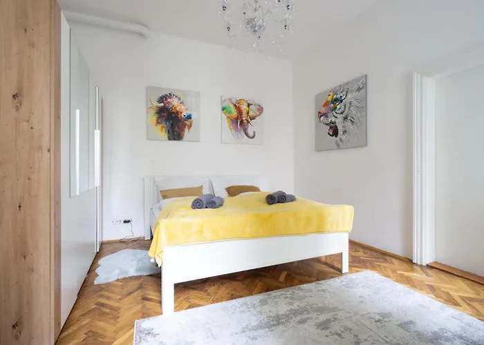 Apartamento In Viennese Old Building